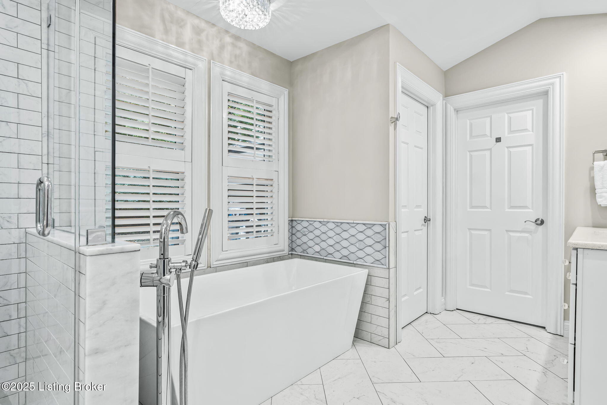 12306 Mistletoe Road Anchorage, KY 40223 - Photo 38 of 90 12306 mistletoe rd (30 of 70)