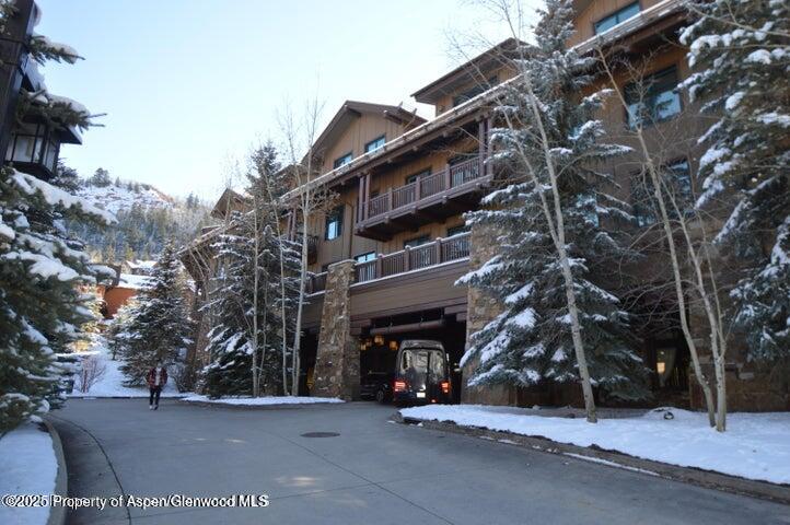 197 Prospector Road, Unit 2412 SUMMER INTEREST #10 Aspen, CO 81611 - Photo 3 of 25 Exterior photo