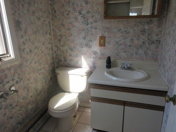 492 Riverside Drive, Unit B Lawrence, MA 01841 - Photo 6 of 12 Gallery Image 6