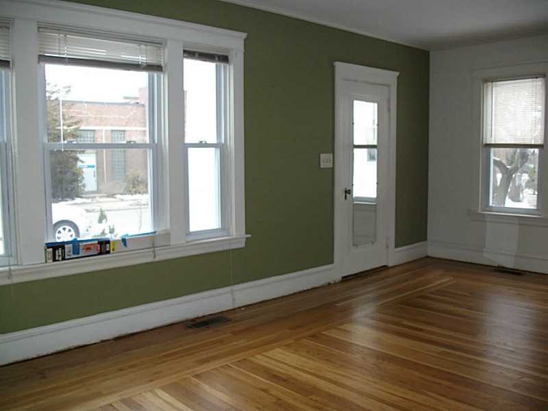 255 Rochambeau Avenue Providence, RI 02906 - Photo 16 of 20 Living Room. 1st floor