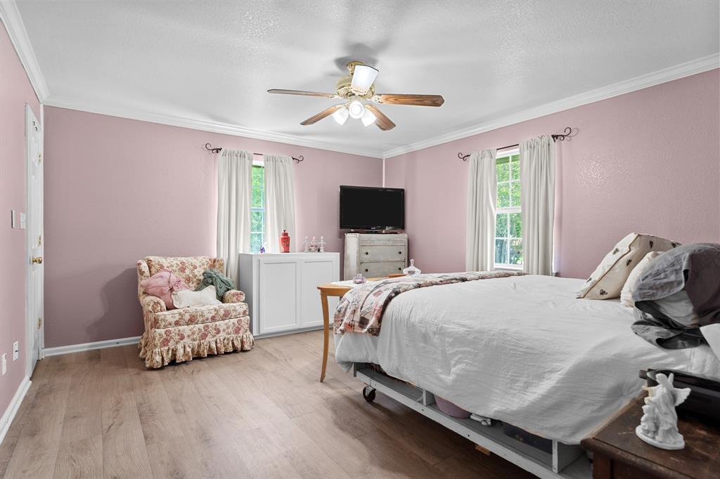 236 Circle Drive Point, TX 75472 - Photo 16 of 25 Bright and airy primary BR.