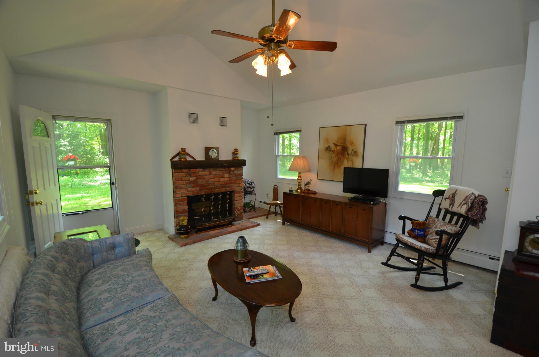1413 Nieman Road Shady Side, MD 20764 - Photo 14 of 30 Family Room