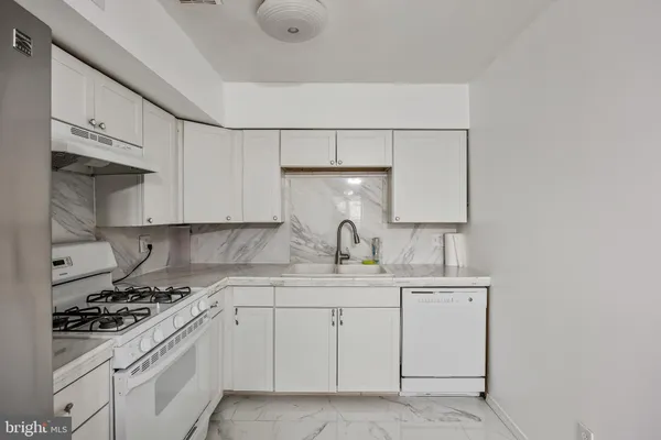 $185,000 | 411 Stiles Avenue, Unit C12, Maple Shade, NJ 08052