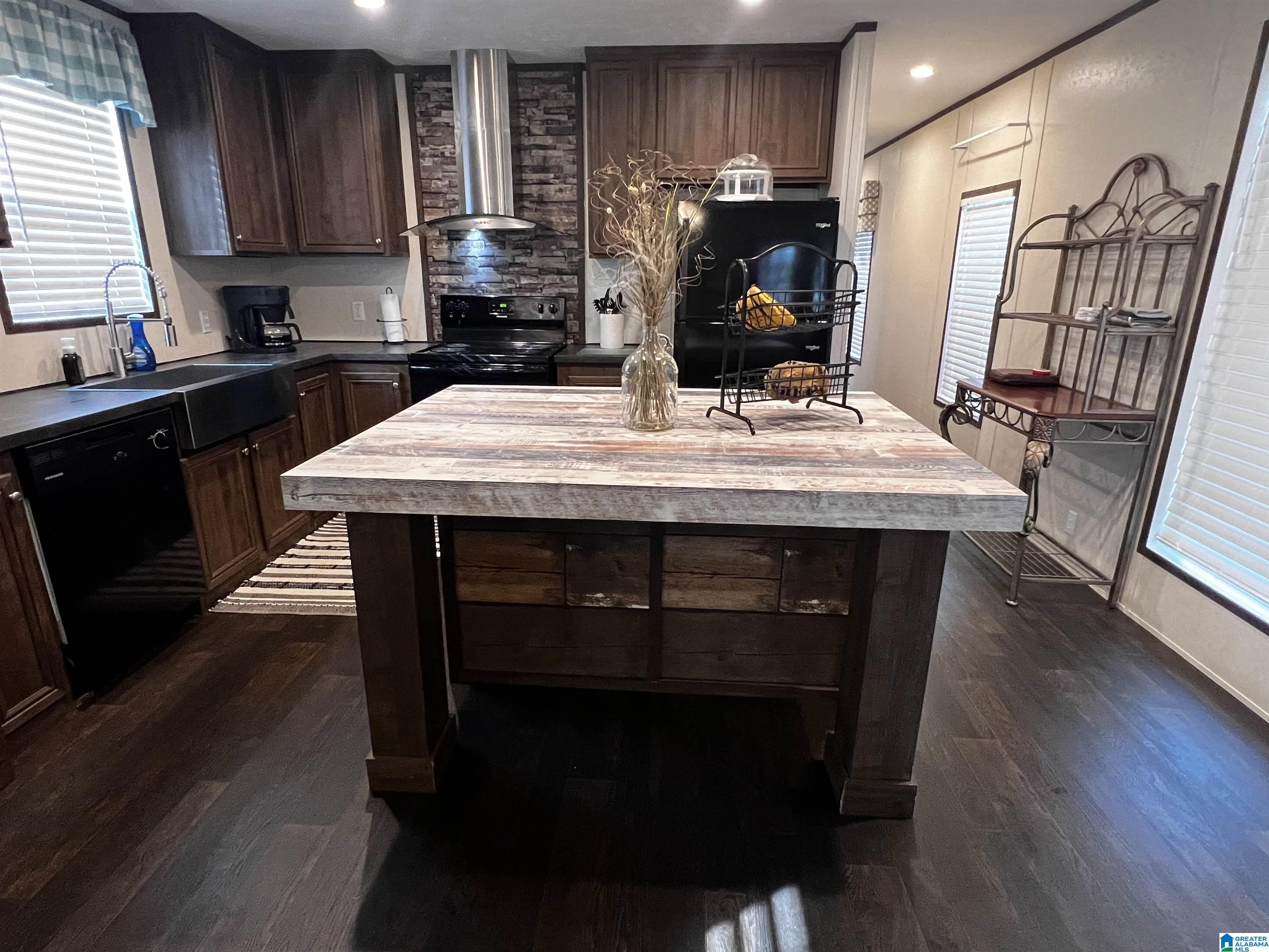 470 England Isle Lincoln, AL 35096 - Photo 26 of 41