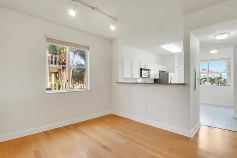 $430,000 | 11033 Legacy Boulevard, Unit 203, Palm Beach Gardens, FL 33410