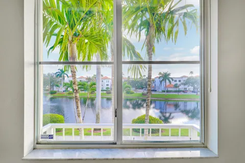 $430,000 | 11033 Legacy Boulevard, Unit 203, Palm Beach Gardens, FL 33410