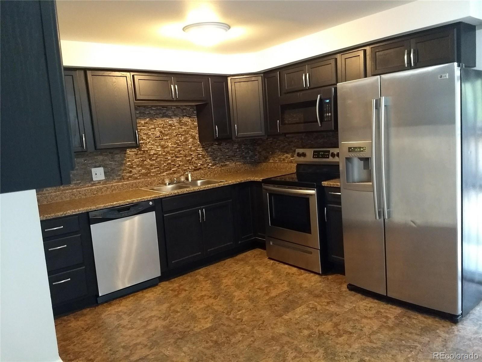 4560 Everett Court Wheat Ridge, CO 80033 - Photo 7 of 39 Gallery Image 7