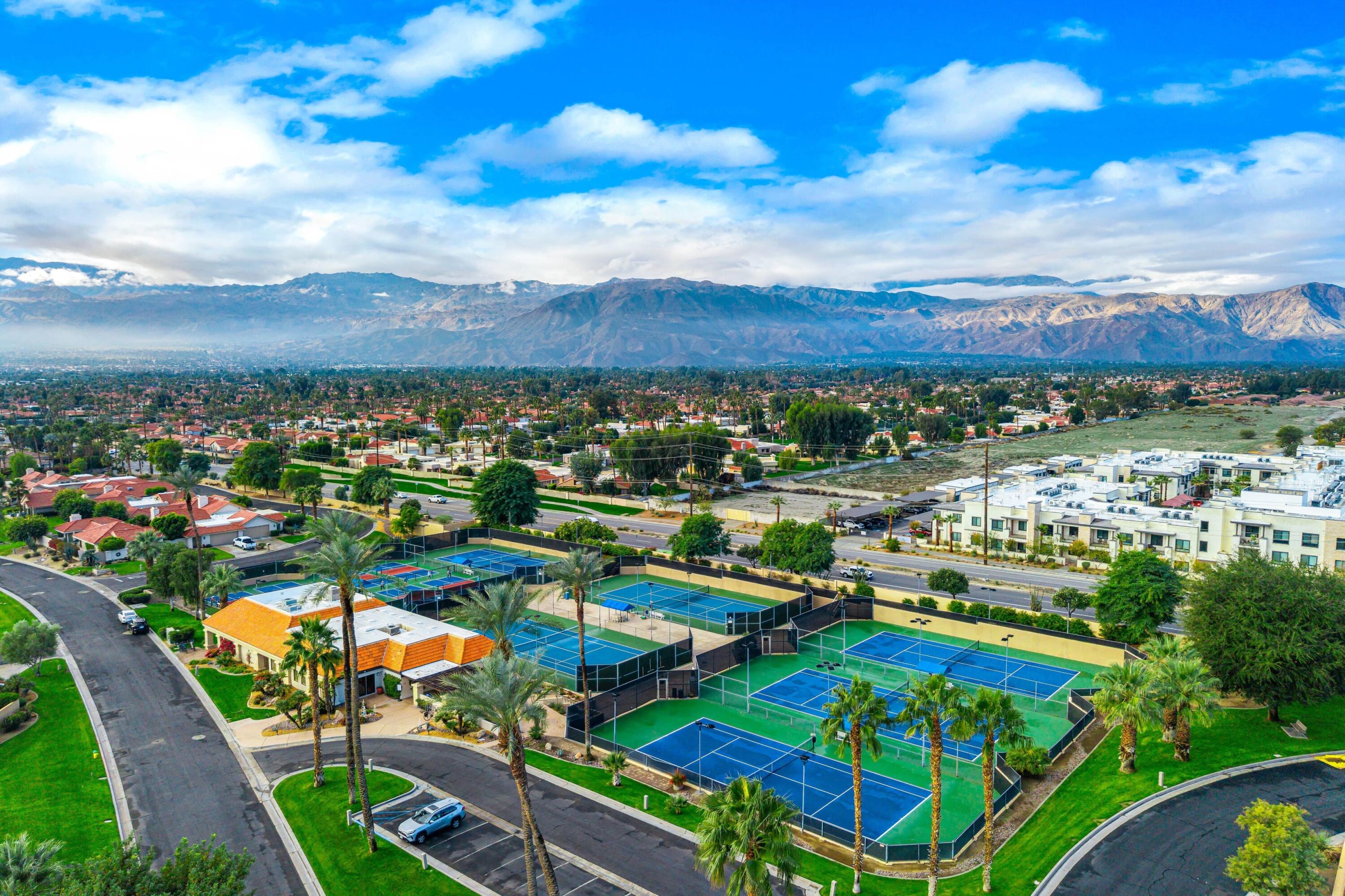 29 Verde Way Palm Desert, CA 92260 - Photo 40 of 43 a view of a city with an ocean