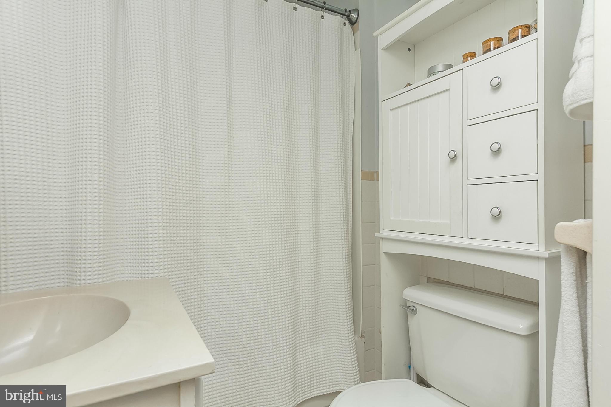 3521 Roland Avenue Baltimore, MD 21211 - Photo 18 of 22 Bath