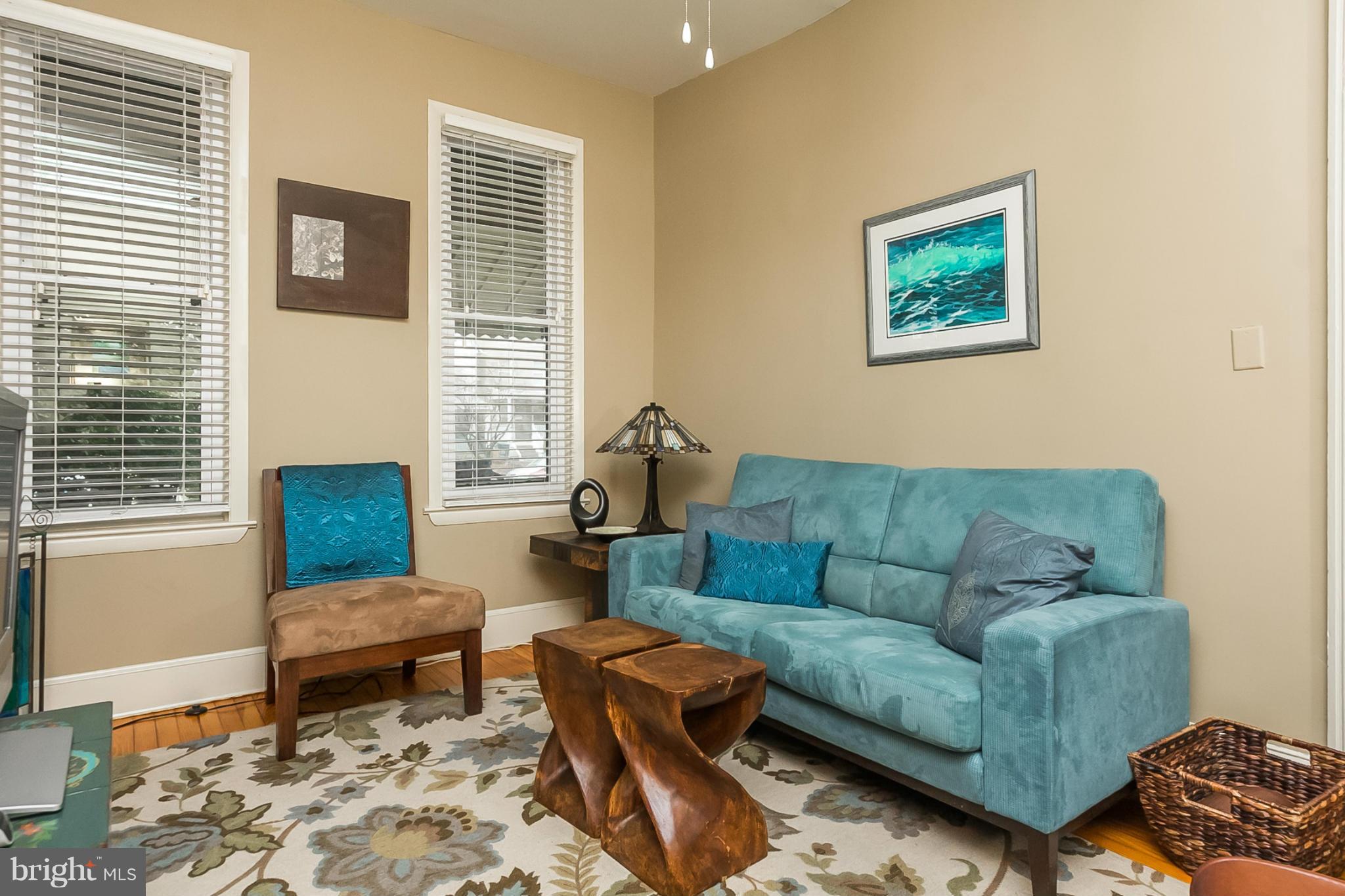 3521 Roland Avenue Baltimore, MD 21211 - Photo 5 of 22 Living Room