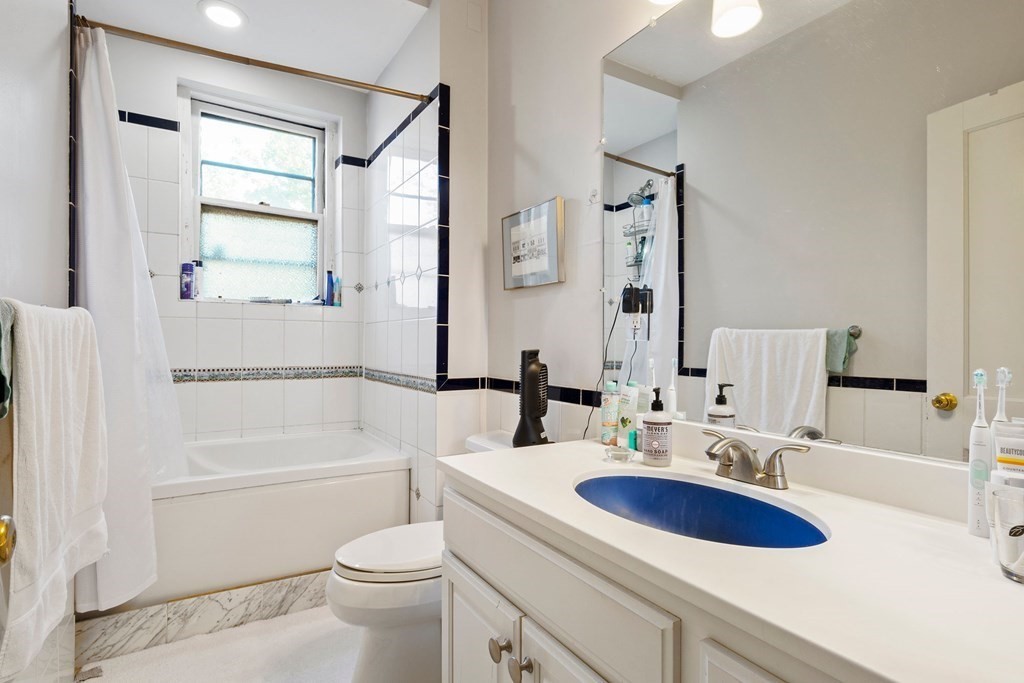 164 Strathmore Road, Unit 15 Boston, MA 02135 - Photo 12 of 15 Gallery Image 12