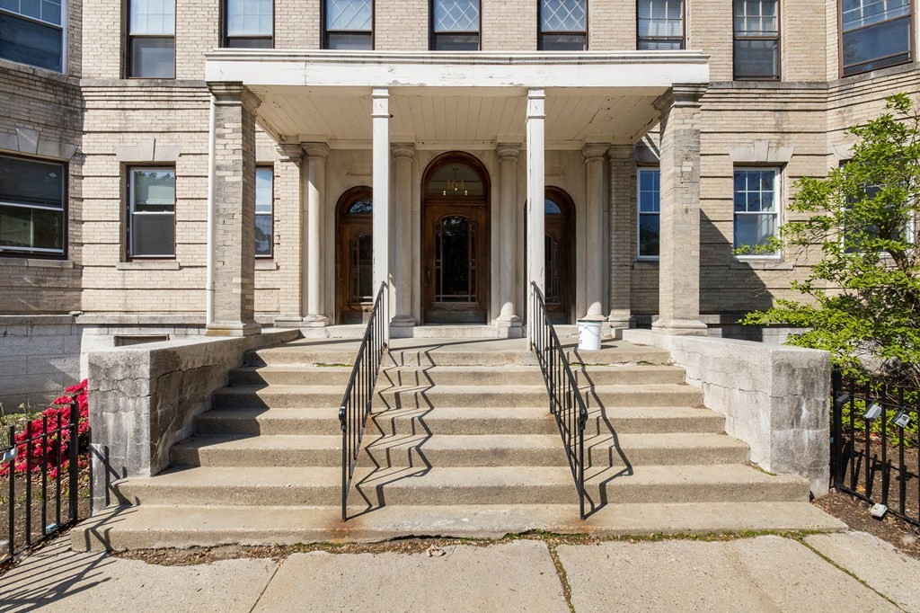 164 Strathmore Road, Unit 15 Boston, MA 02135 - Photo 14 of 15 Gallery Image 14