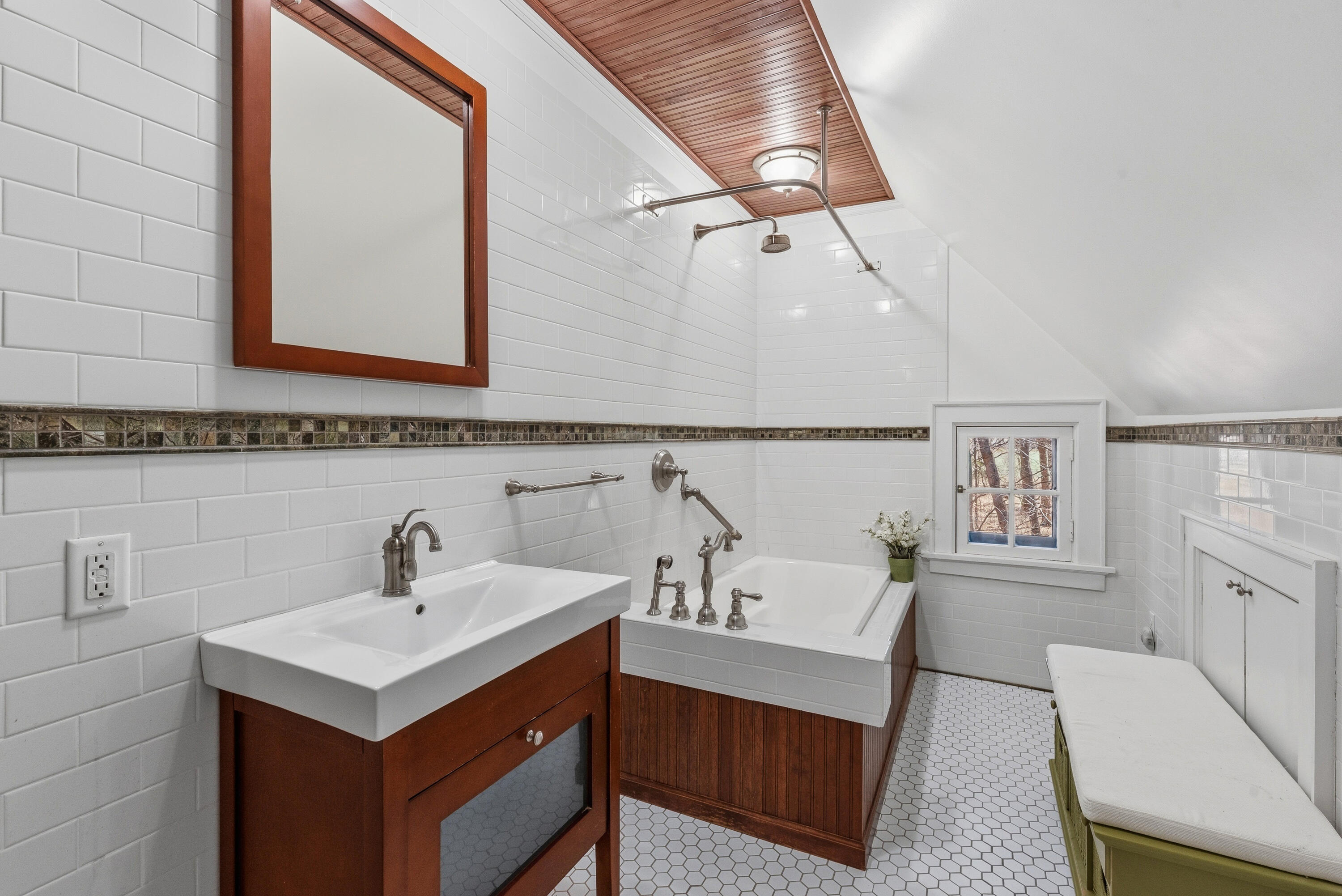6789 North Elm Tree Road Glendale, WI 53217 - Photo 13 of 34 Upstairs Bathroom