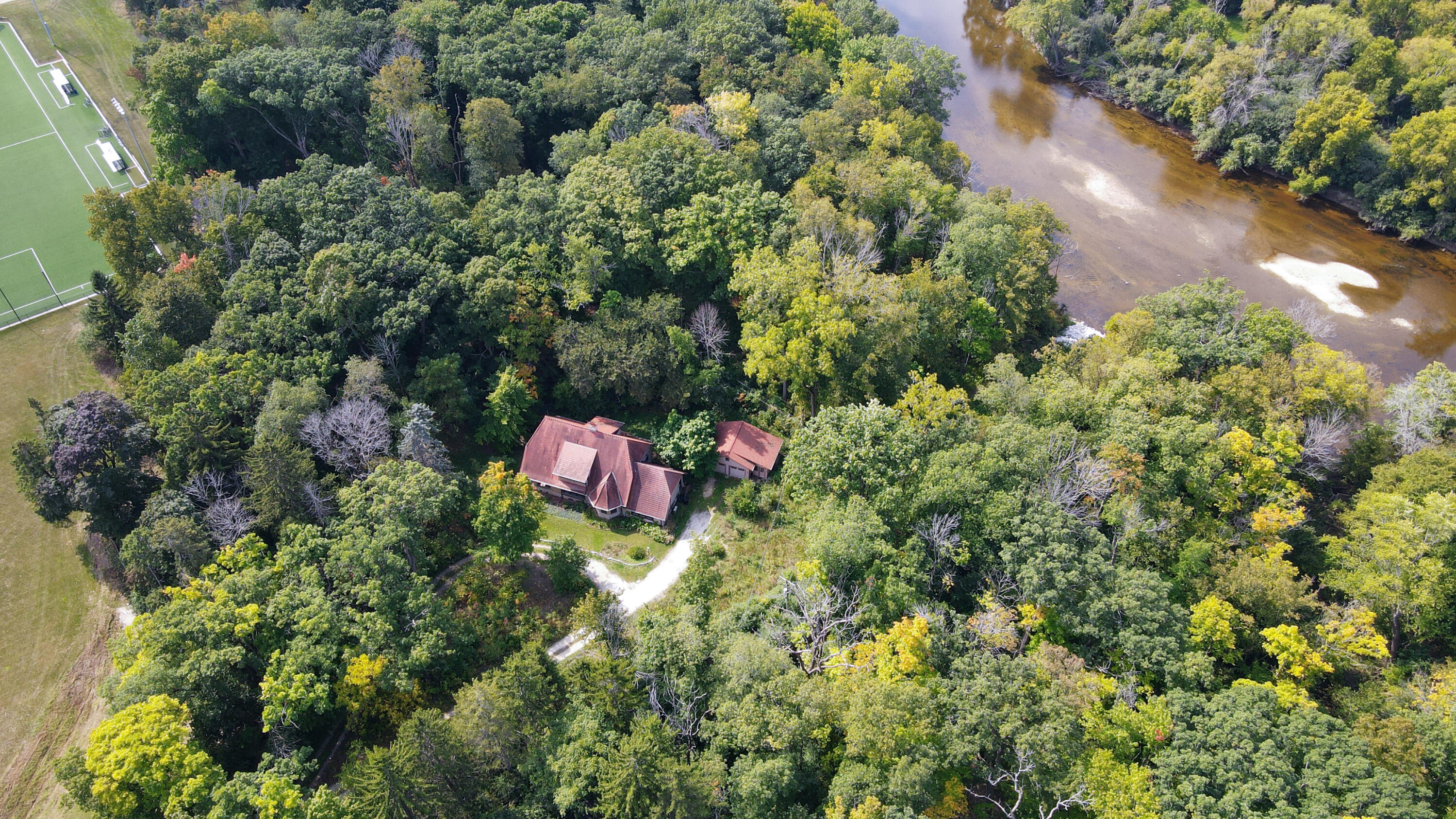 6789 North Elm Tree Road Glendale, WI 53217 - Photo 26 of 34 "House in the woods"