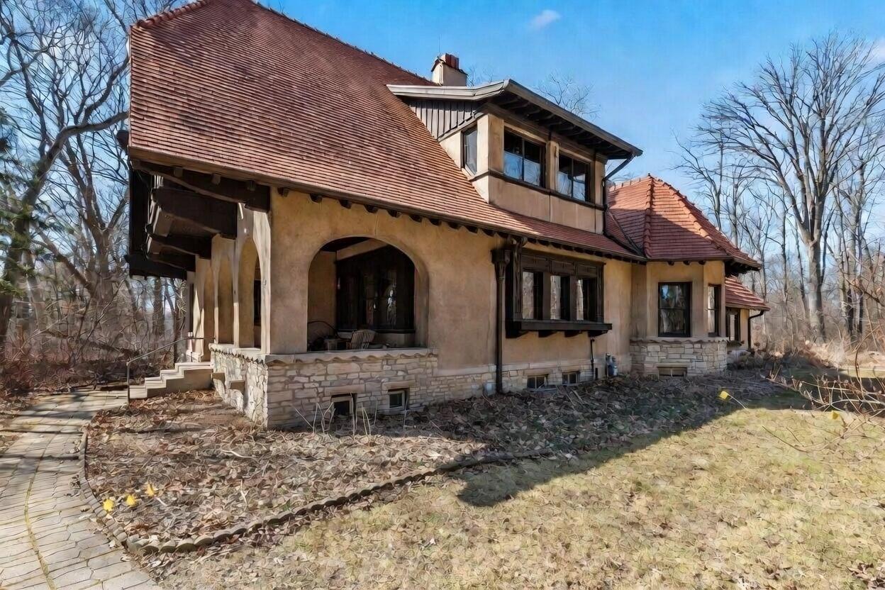 6789 North Elm Tree Road Glendale, WI 53217 - Photo 30 of 34 6789 N Elm Tree Rd