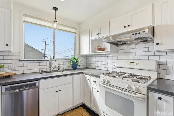 $1,099,000 | 2701 43rd Avenue, San Francisco, CA 94116