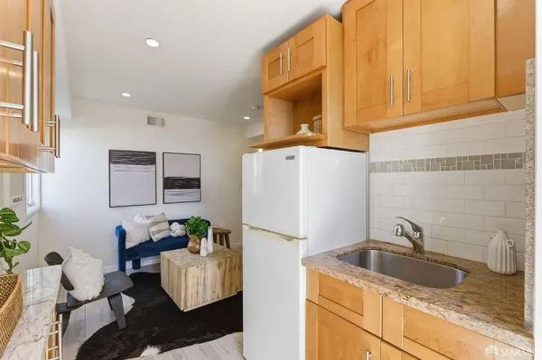 $1,099,000 | 2701 43rd Avenue, San Francisco, CA 94116