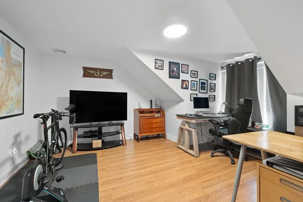 $579,900 | 16.5 Holly Street, Unit 2L, Salem, MA 01970