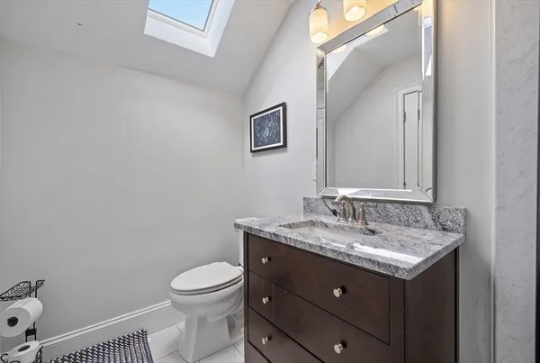 $579,900 | 16.5 Holly Street, Unit 2L, Salem, MA 01970