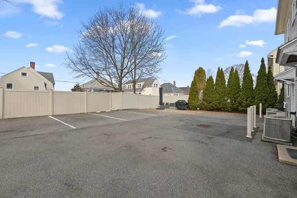 $579,900 | 16.5 Holly Street, Unit 2L, Salem, MA 01970