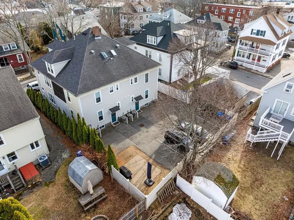 $579,900 | 16.5 Holly Street, Unit 2L, Salem, MA 01970