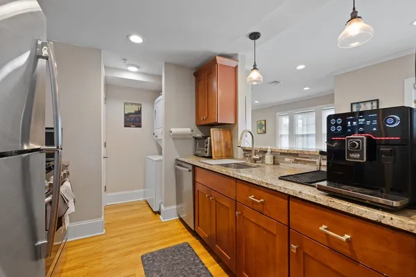 $579,900 | 16.5 Holly Street, Unit 2L, Salem, MA 01970