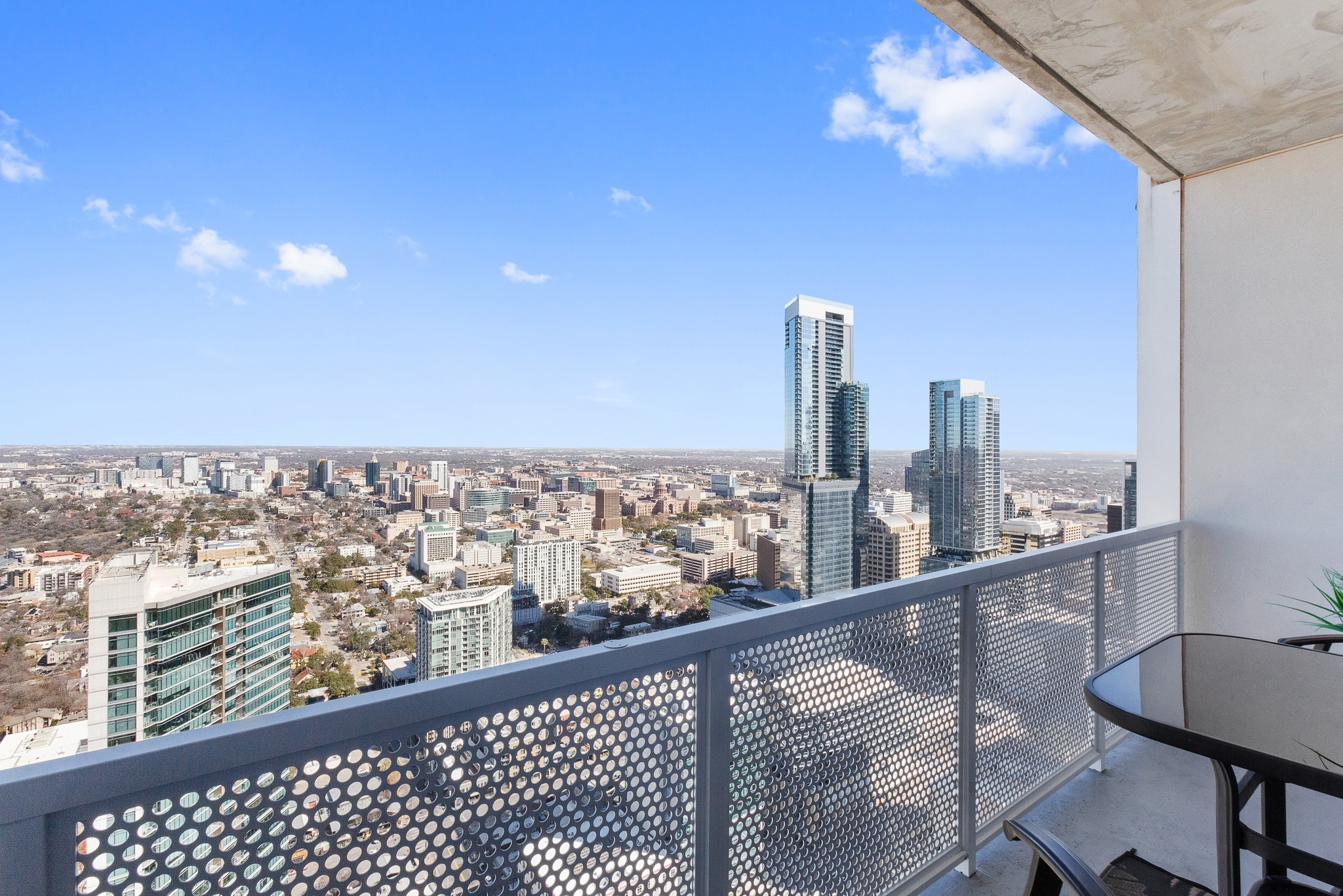 301 West Avenue, Unit 5002 Austin, TX 78701 - Photo 19 of 39 a view of a balcony with city view