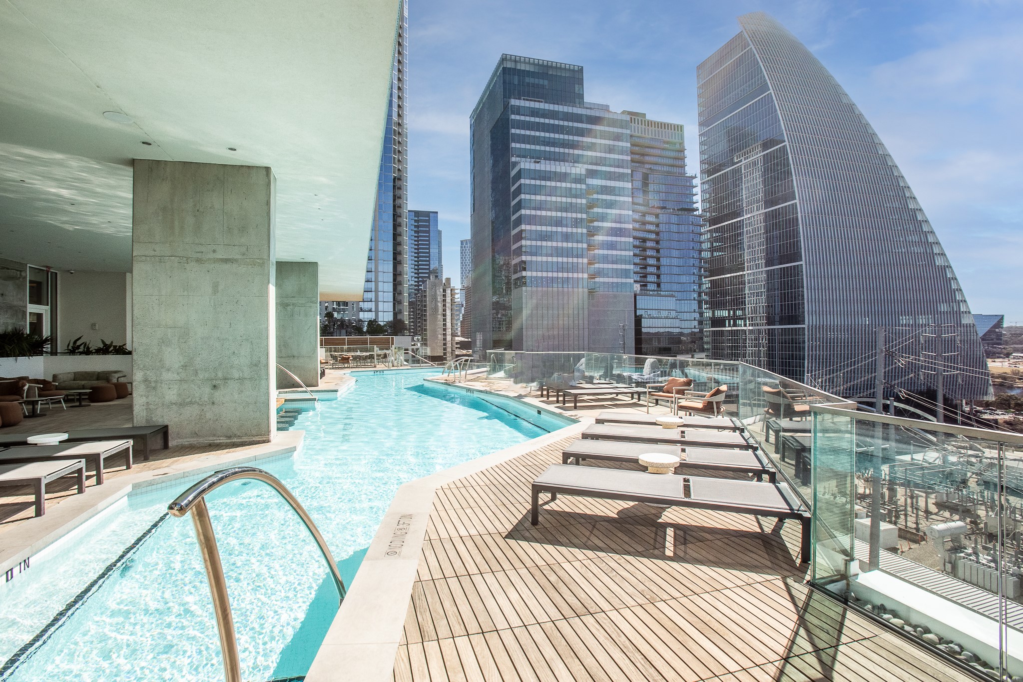 301 West Avenue, Unit 5002 Austin, TX 78701 - Photo 35 of 39 a view of balcony with a dining table and chairs