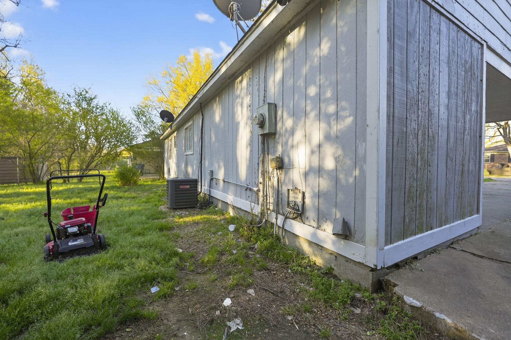 4736 Applestone Street Memphis, TN 38109 - Photo 4 of 35