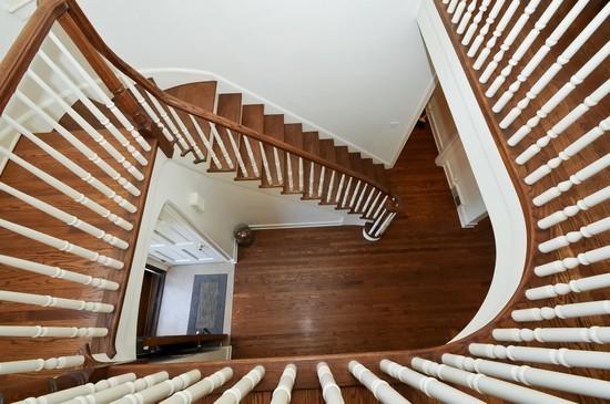 1119 Locust Road Wilmette, IL 60091 - Photo 14 of 25 a view of entryway