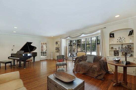 1119 Locust Road Wilmette, IL 60091 - Photo 4 of 25 a living room with furniture and wooden floor