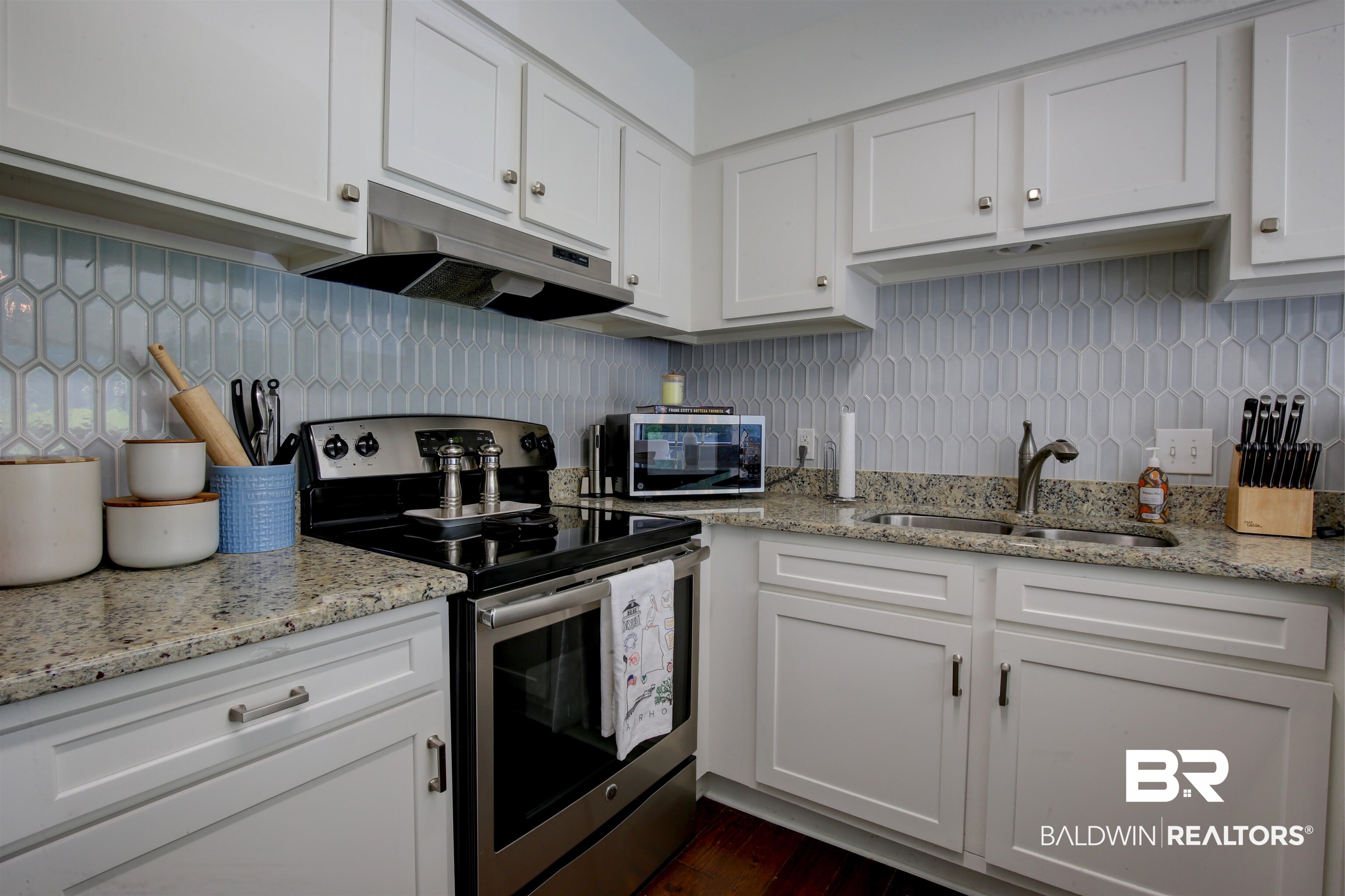 710 South Mobile Street, Unit 34 Fairhope, AL 36532 - Photo 3 of 34