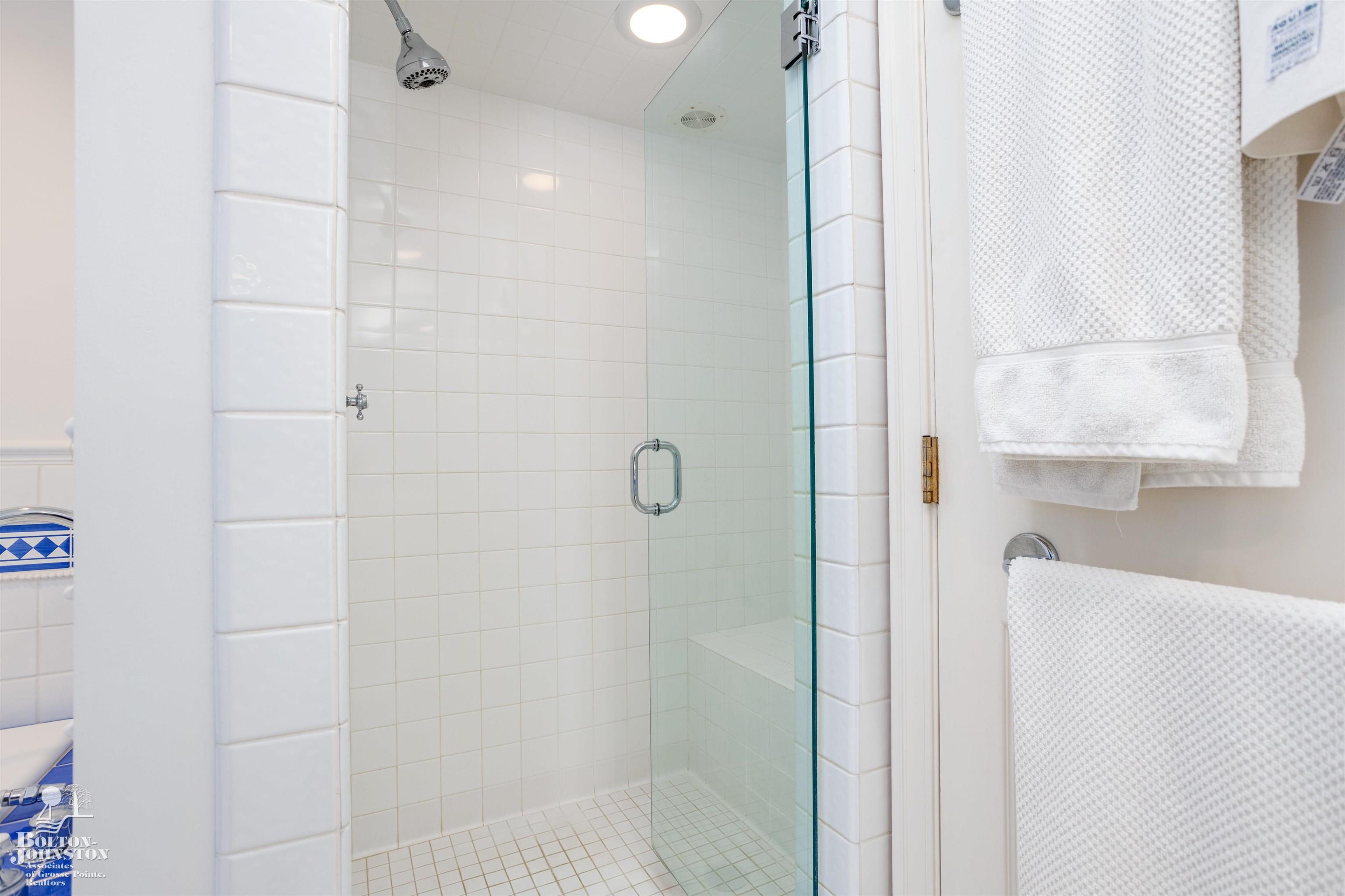 77 Merriweather Road Grosse Pointe Farms, MI 48236 - Photo 36 of 73