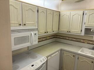 22805 Southwest 66th Avenue, Unit 206 Boca Raton, FL 33428 - Photo 32 of 46 IMG_9835