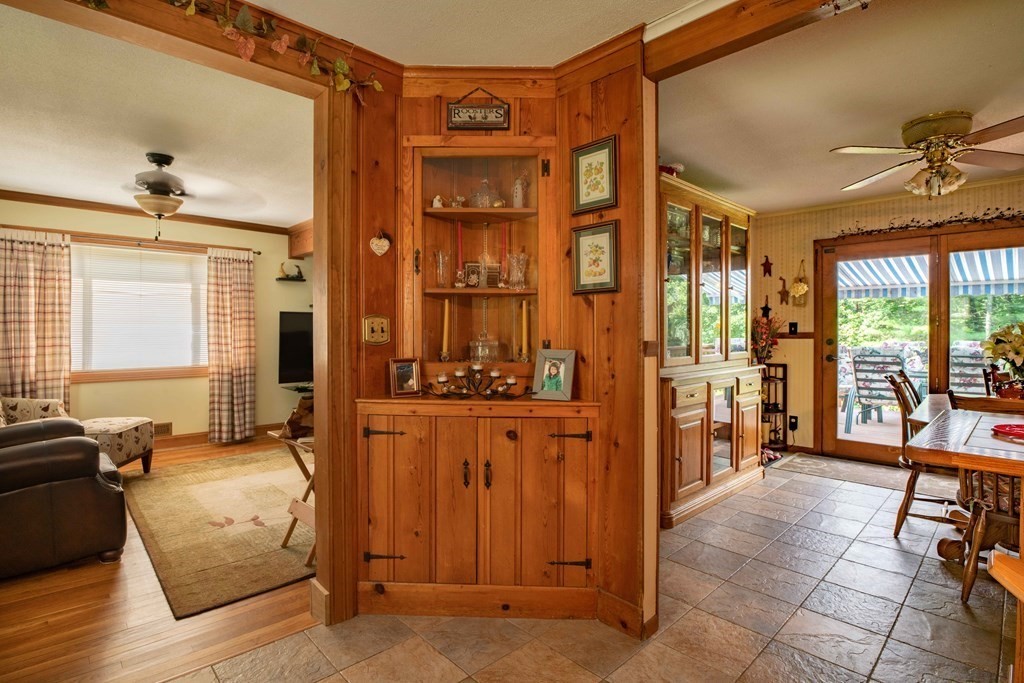 354 Allen Road Belchertown, MA 01007 - Photo 8 of 24 Gallery Image 8