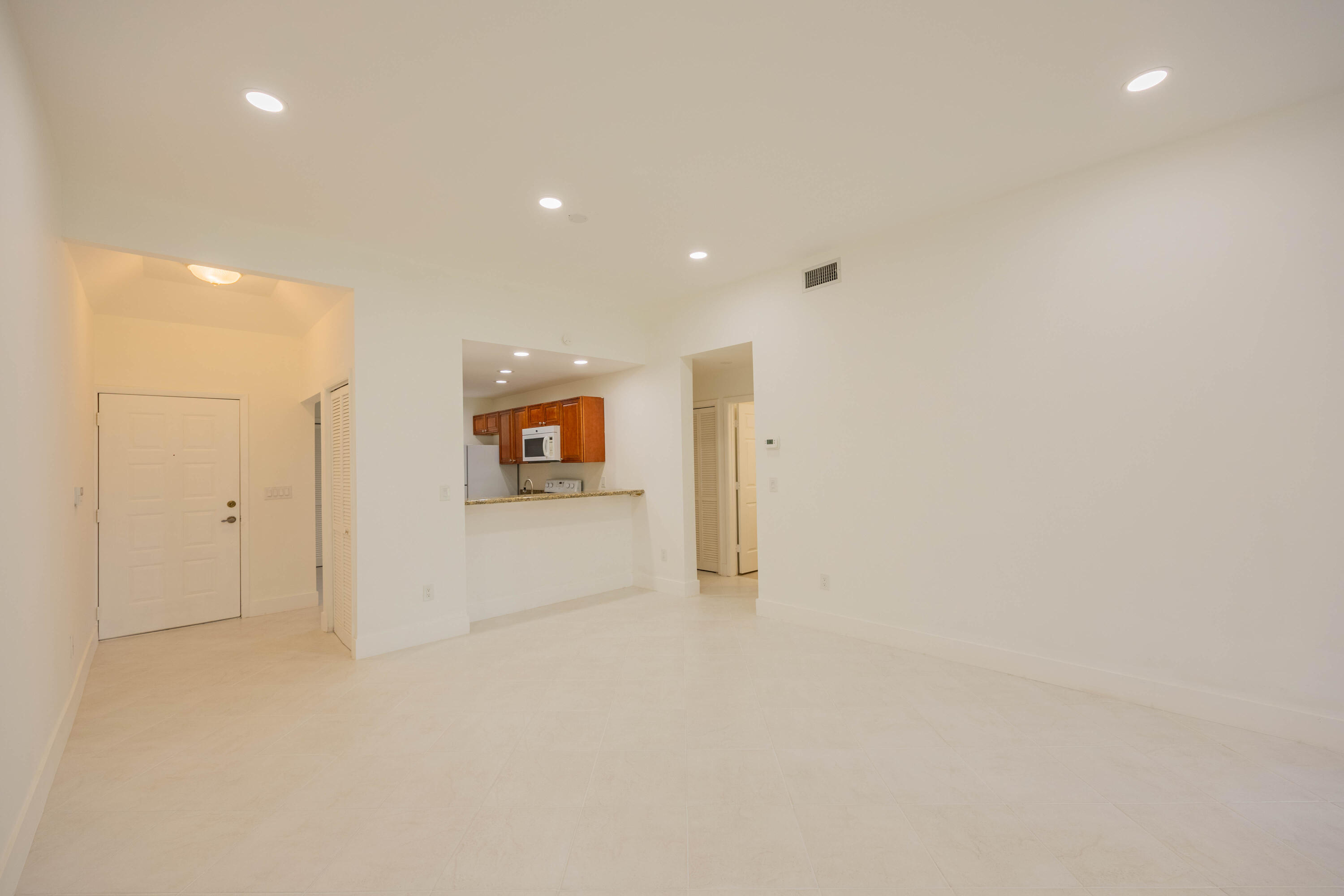 7520 La Paz Boulevard, Unit 104 Boca Raton, FL 33433 - Photo 18 of 56 7520 La Paz Blvd # 104_Pics_32_Ruesta_06