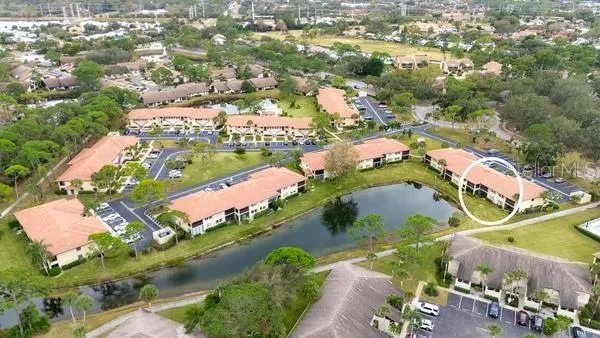 $239,000 | 5183 Lake Village Drive, Unit 6, Sarasota, FL 34235