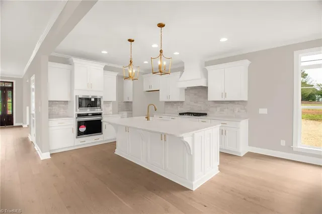 $869,900 | 3106 Pasture View Drive, Summerfield, NC 27358