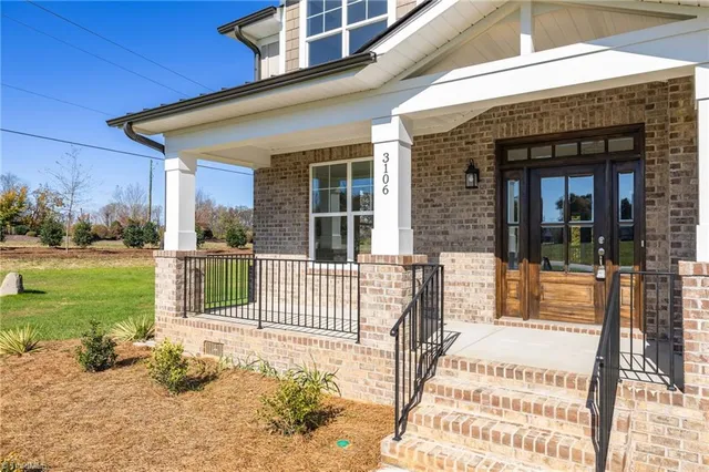 $869,900 | 3106 Pasture View Drive, Summerfield, NC 27358