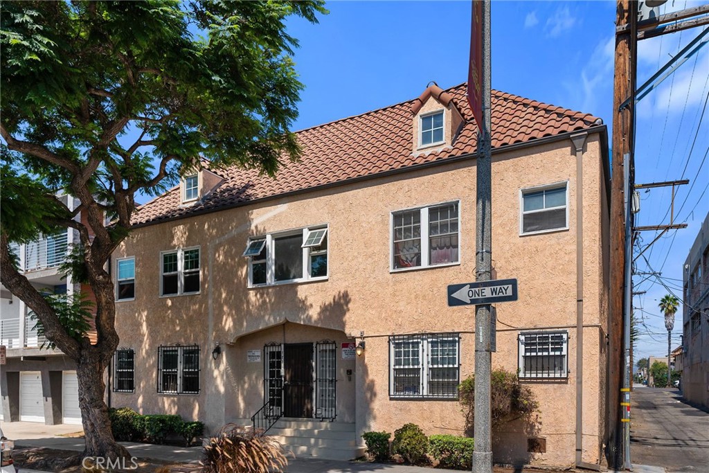 723 East 3rd Street, Unit 16 Long Beach, CA 90802 - Photo 2 of 40