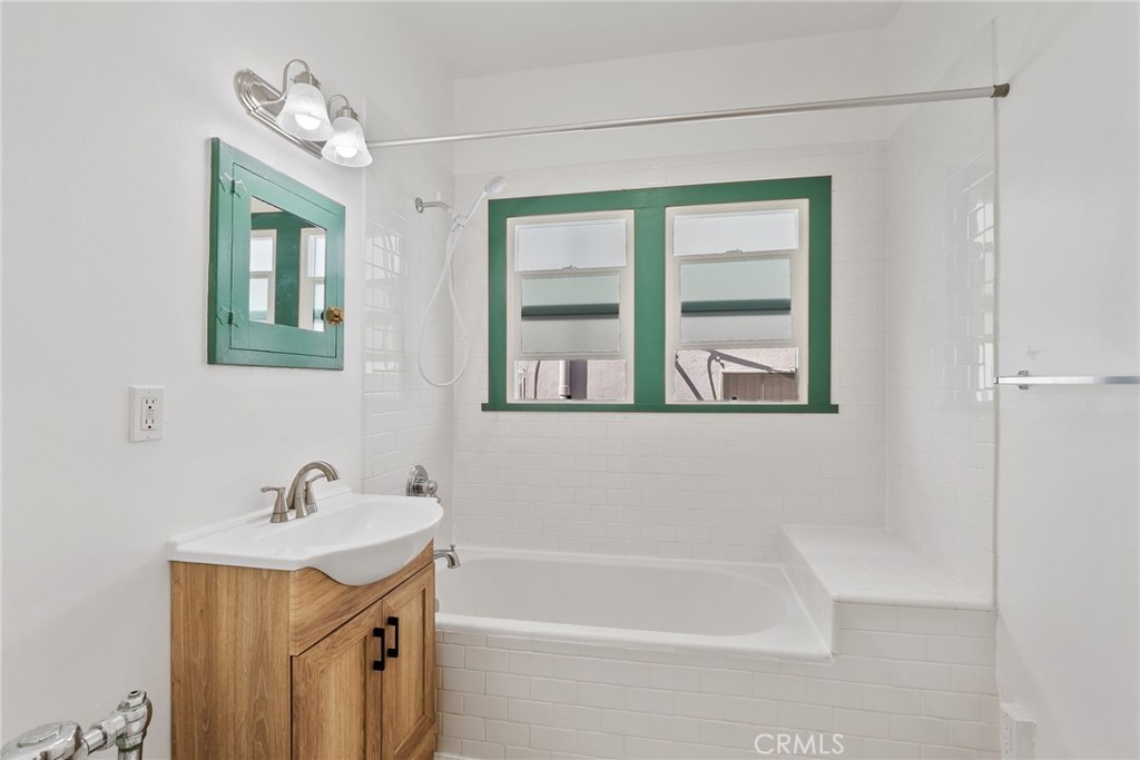 723 East 3rd Street, Unit 16 Long Beach, CA 90802 - Photo 33 of 40