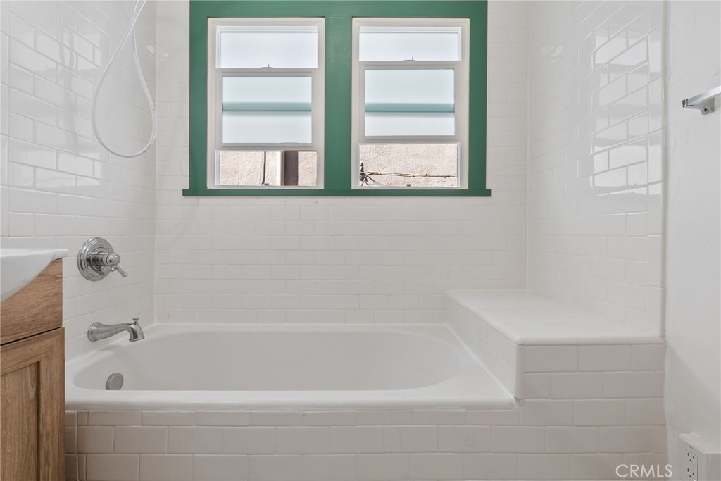 723 East 3rd Street, Unit 16 Long Beach, CA 90802 - Photo 35 of 40