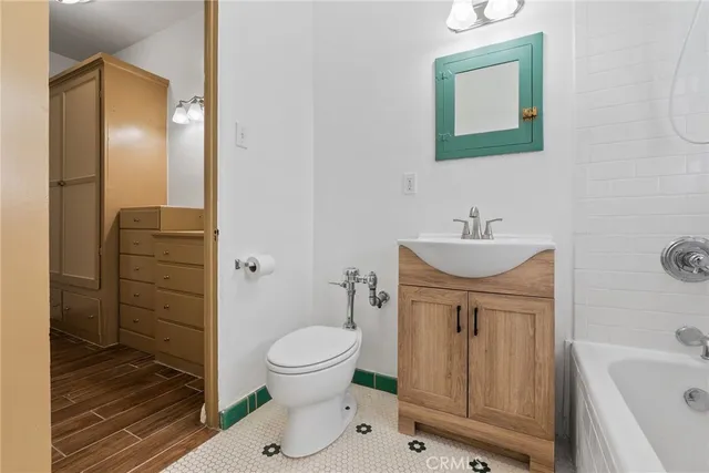 $229,000 | 723 East 3rd Street, Unit 16, Long Beach, CA 90802