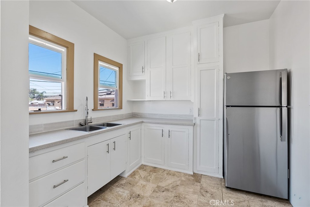 723 East 3rd Street, Unit 16 Long Beach, CA 90802 - Photo 4 of 40