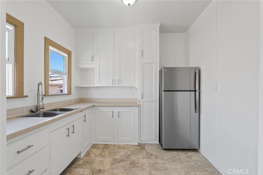 723 East 3rd Street, Unit 16 Long Beach, CA 90802 - Photo 9 of 40