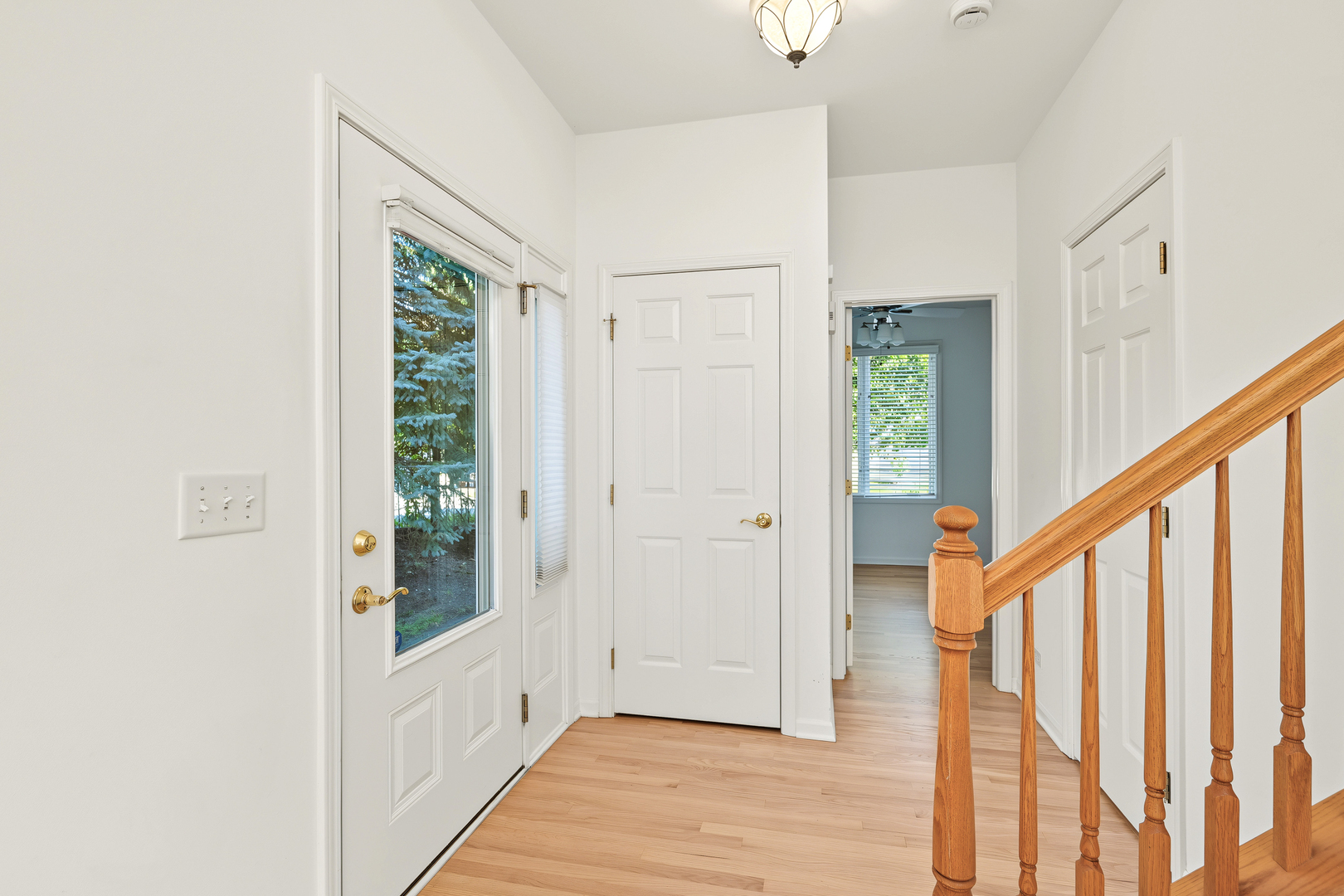 661 East Nerge Road Roselle, IL 60172 - Photo 5 of 21 Gallery Image 5