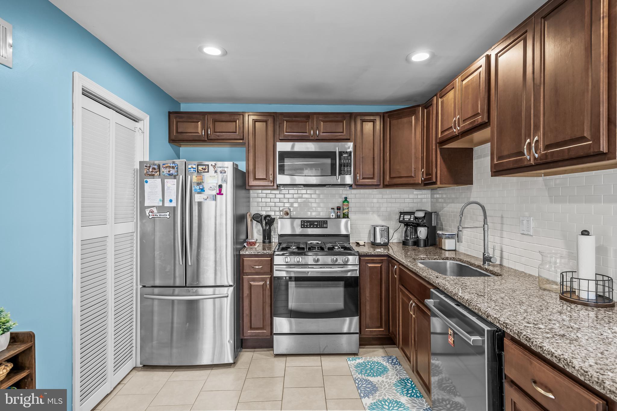 2 Gainor Avenue Maple Shade, NJ 08052 - Photo 5 of 32