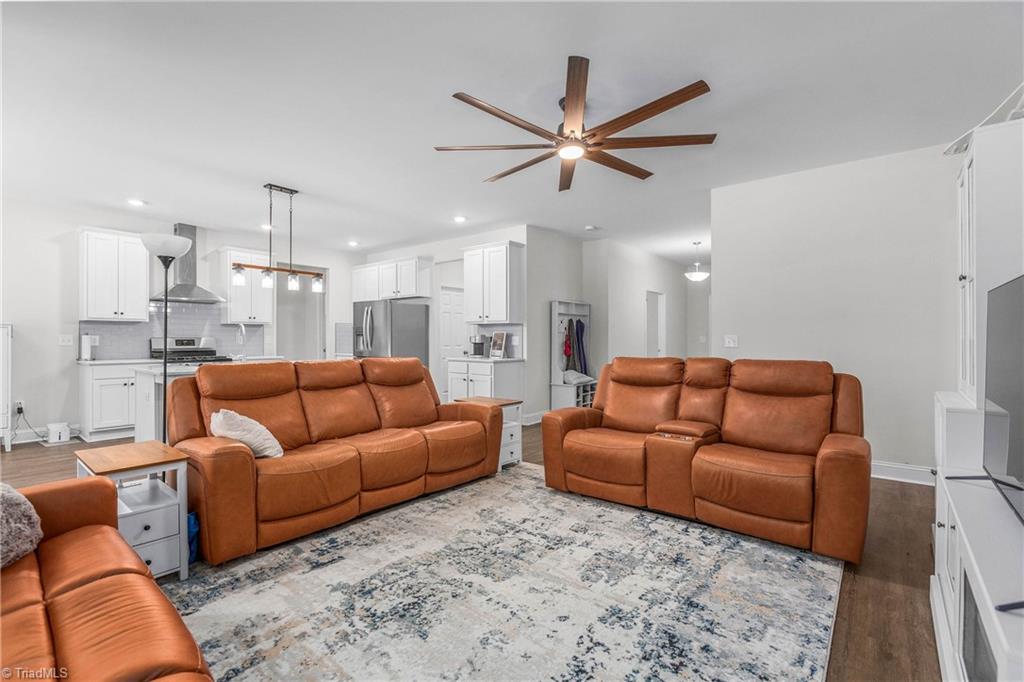 8395 White Oak Farm Road Cedar Grove, NC 27231 - Photo 10 of 34 Living Room