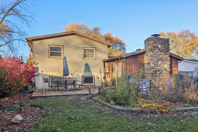 $308,000 | 18637 Karen Lane, Gurnee, IL 60031