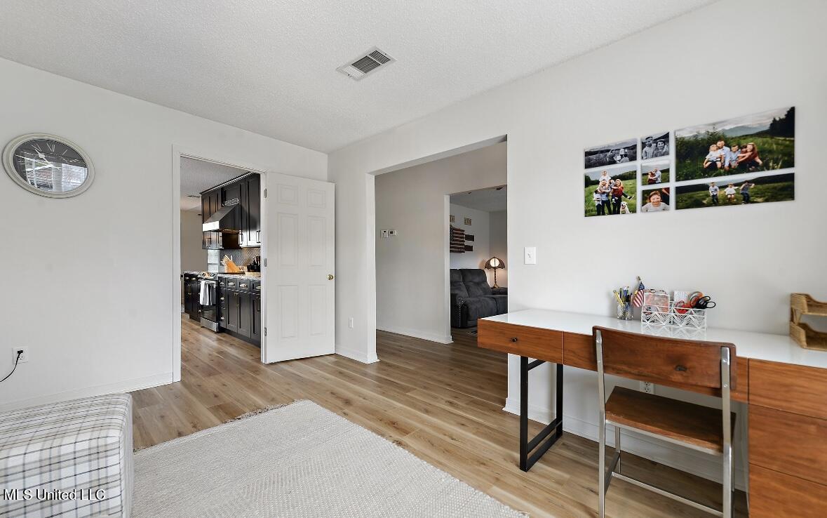 3217 Rachel Lane Ocean Springs, MS 39564 - Photo 15 of 25 IMG_3392